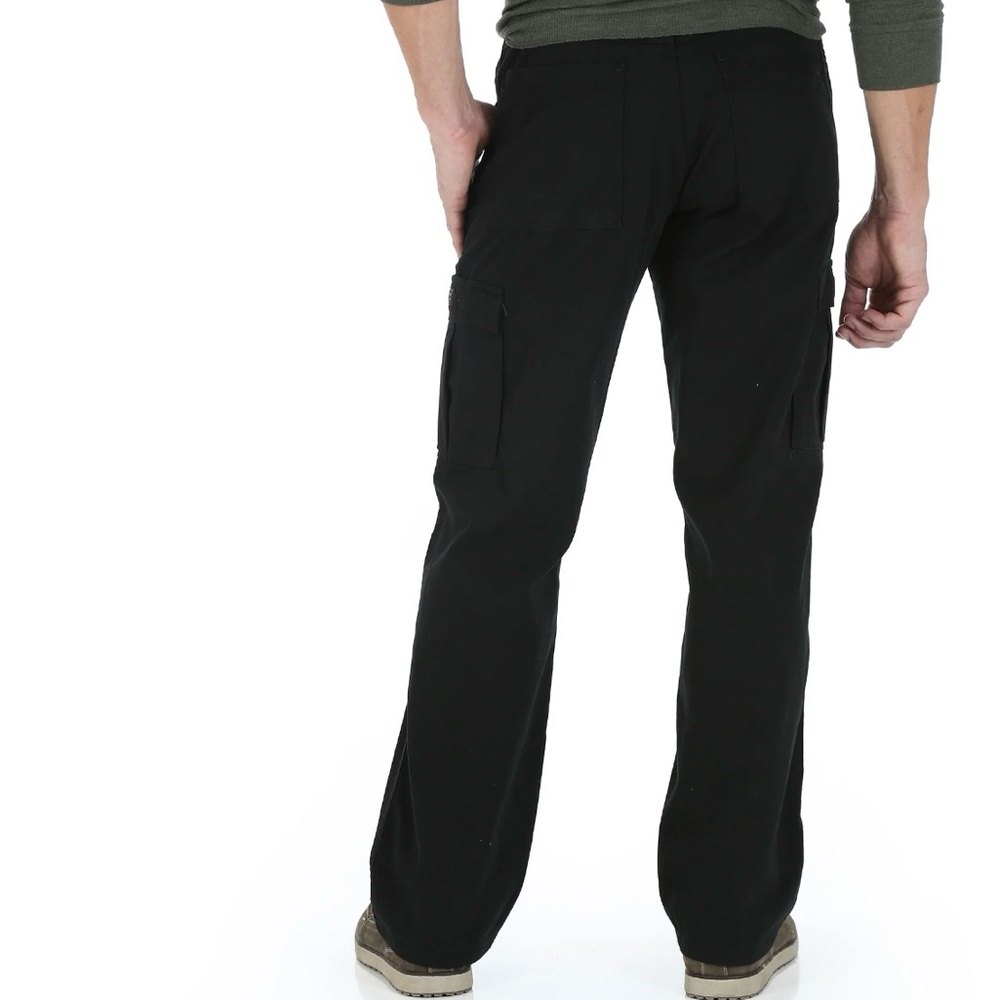Brand New Wrangler Black Cargo Pants Relaxed fit 38x30